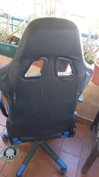 Silla Gaming Negra y Azul.