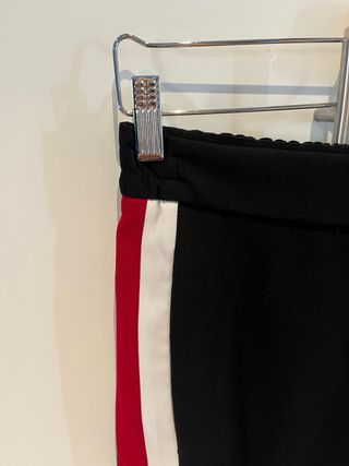 Pantalón Zara fluido banda lateral Talla S