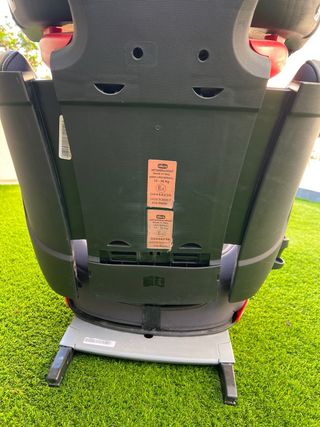 Silla de coche Chicco gris y negra