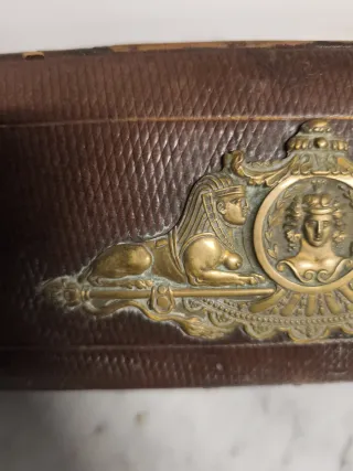 Antigua caja guantes francesa