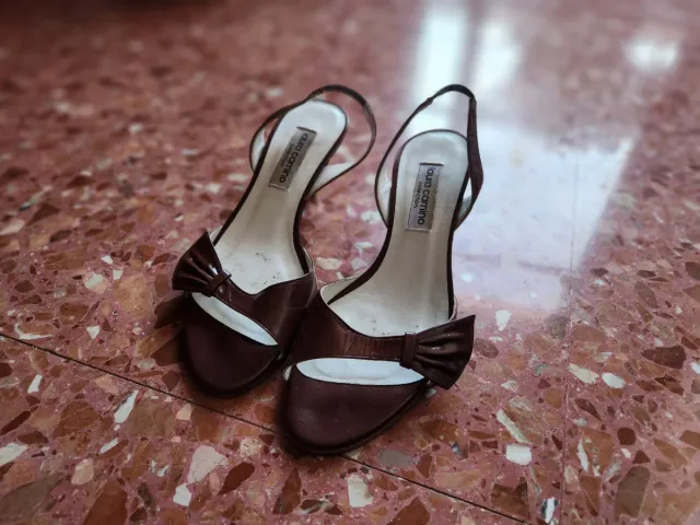 Zapatos de tacón Laura Camino marrones