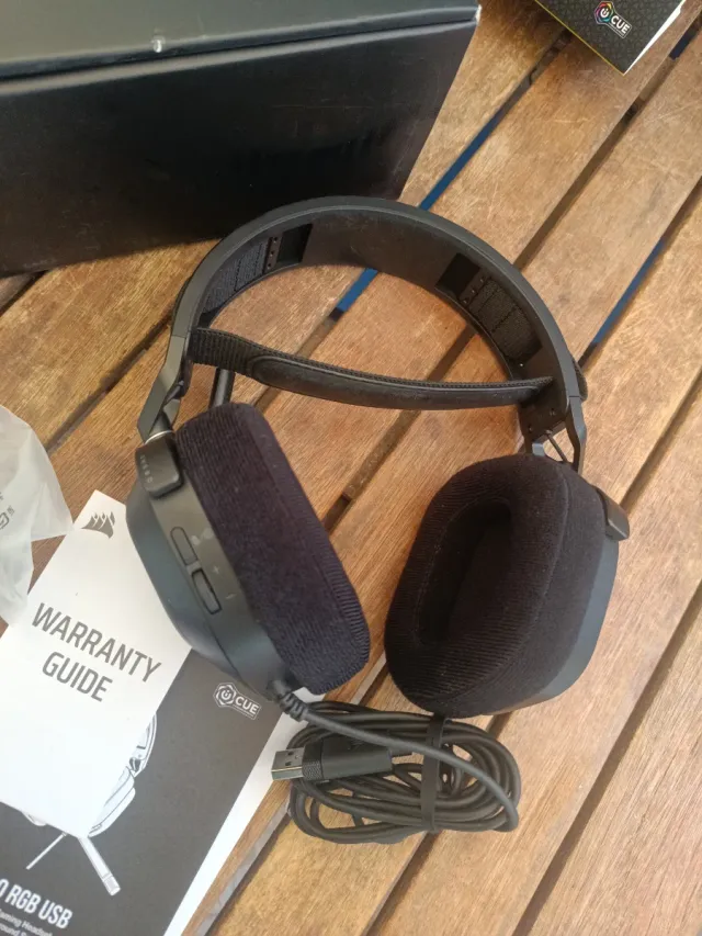 Auriculares Gaming Corsair HS80 RGB USB Negros