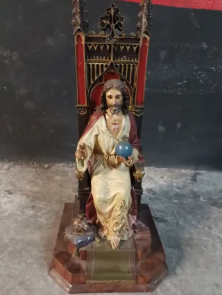 Sagrado Corazón de Jesús sentado