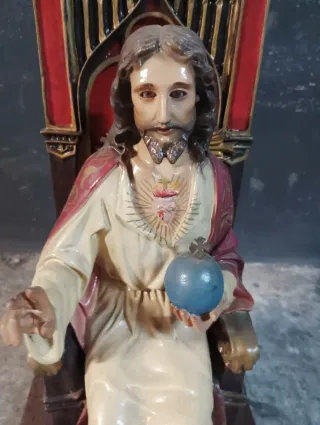 Sagrado Corazón de Jesús sentado