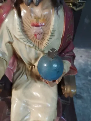 Sagrado Corazón de Jesús sentado