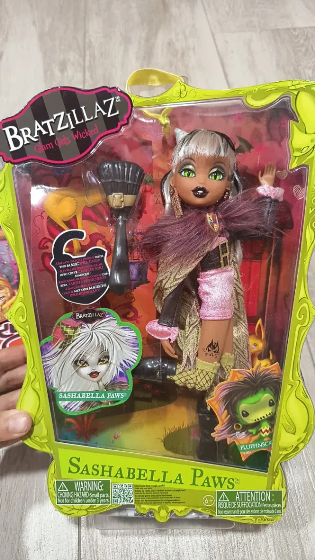 Bratzillaz Sashabella Paws Muñeca
