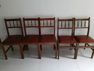 Set di 4 sedie in legno imbottite