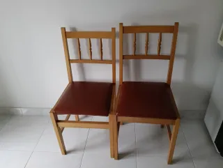 Set di 4 sedie in legno imbottite