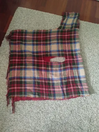 Bufanda con gorro a estrenar