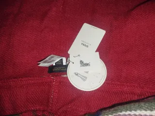 Bufanda con gorro a estrenar