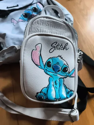 Lote Mochila y Bolso Pequeño Stitch