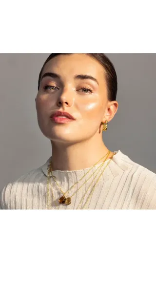 Pendientes acabados en oro de 18kt