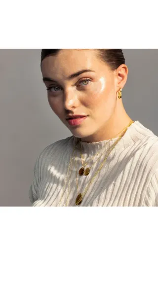 Pendientes acabados en oro de 18kt