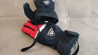 Guantes de esquí Rossignol negros y rojos