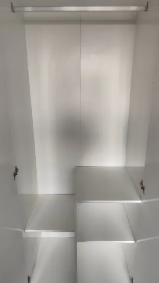 Armario blanco doble puerta poco uso