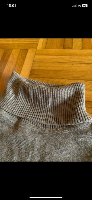 Jersey cuello alto marrón