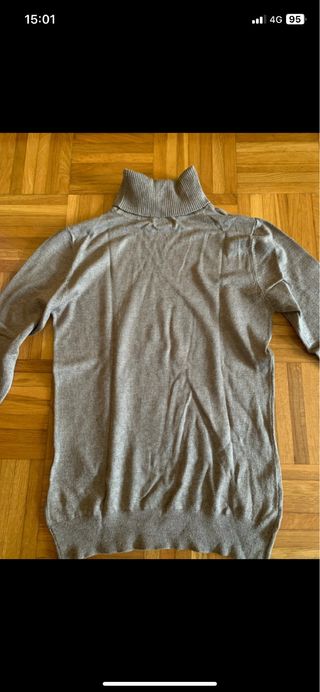 Jersey cuello alto marrón