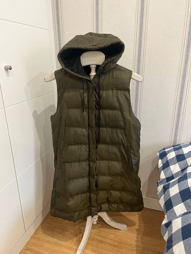 Chaleco largo Zara verde oliva