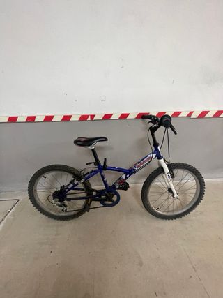Bicicleta infantil Decathlon azul