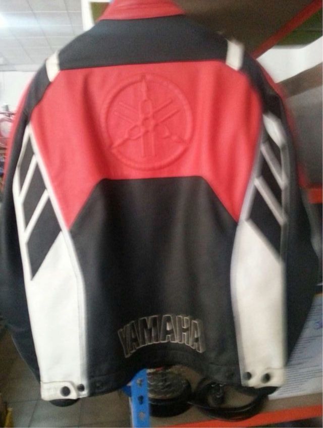 Cazadora Piel Yamaha Original Roja y Negra