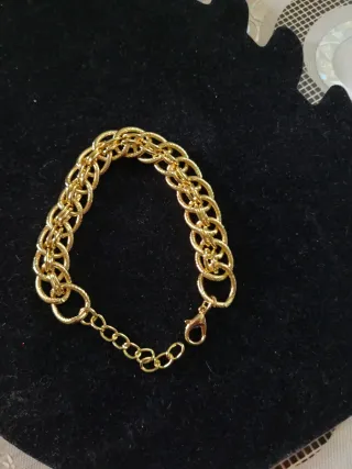 Bracciale a catena dorato