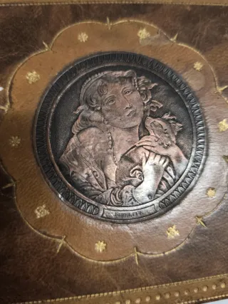 Caja antigua Art Nouveau francesa