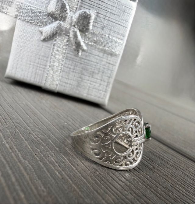 Anel de Prata 925 com Zircônia Verde