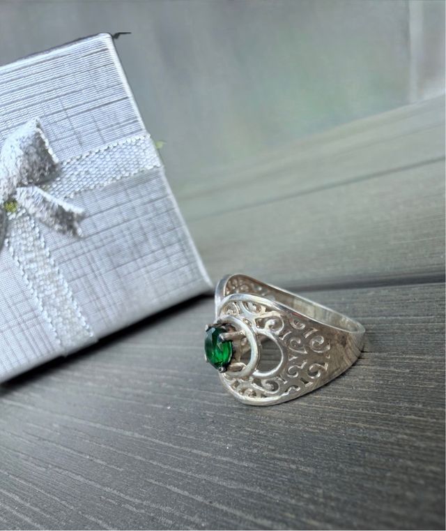 Anel de Prata 925 com Zircônia Verde