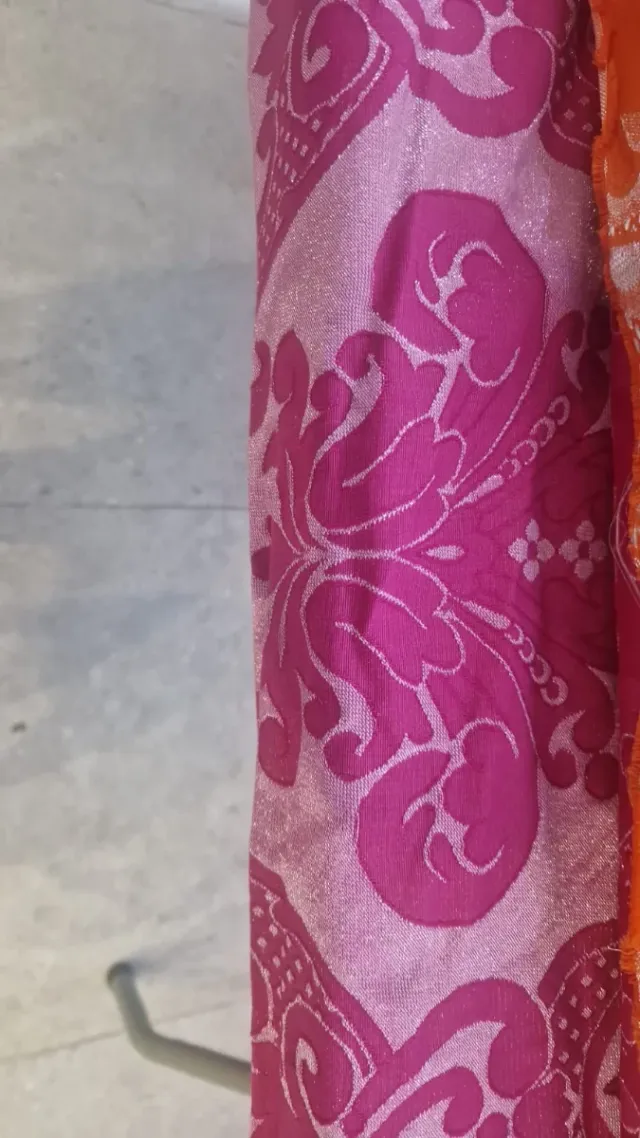 Rollos de tela de fallera