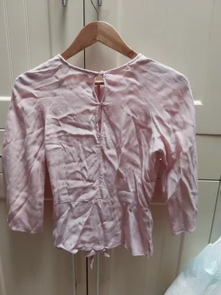 Blusa Bershka rosa talla S