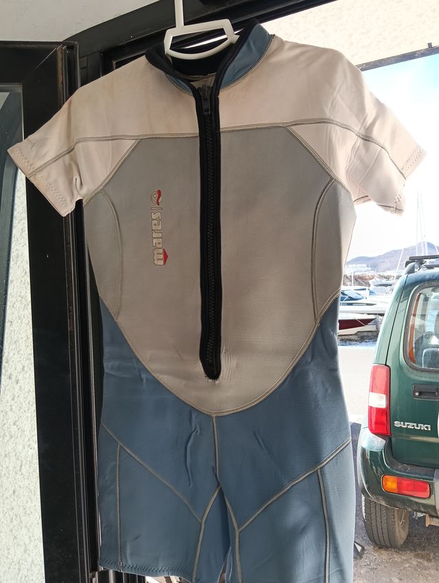 Neopreno corto Mares 3mm Talla M