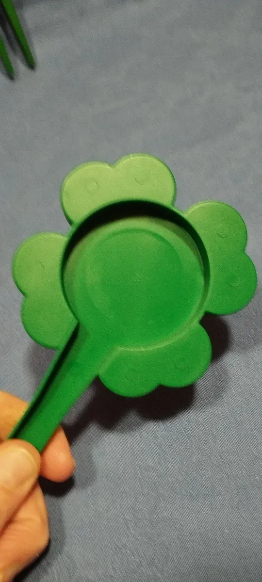 Set apribottiglie e svitacoperchi verde