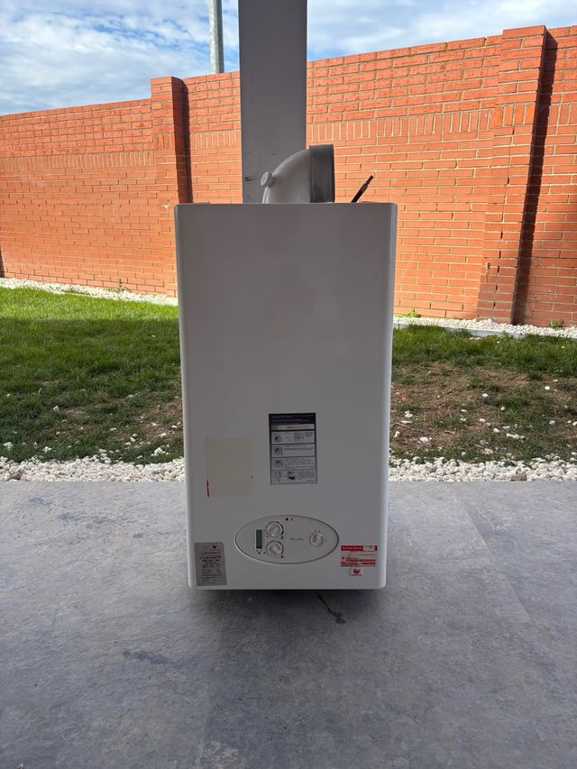 Caldera Saunier Duval Blanca