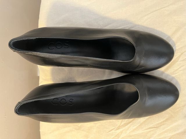 Zapatos de salón COS negros