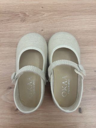 Zapato Merceditas beige Talla 23