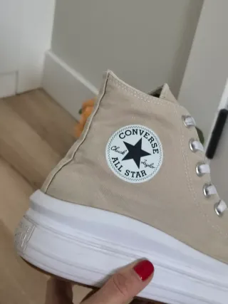 Converse con plataforma talla 41 color beige