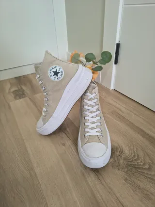 Converse con plataforma talla 41 color beige