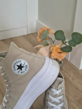 Converse con plataforma talla 41 color beige