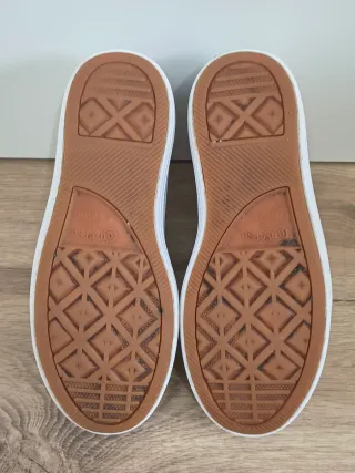 Converse con plataforma talla 41 color beige