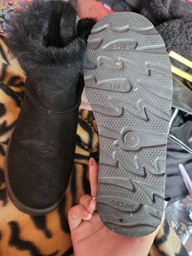 Botines negros de pelo tipo UGG