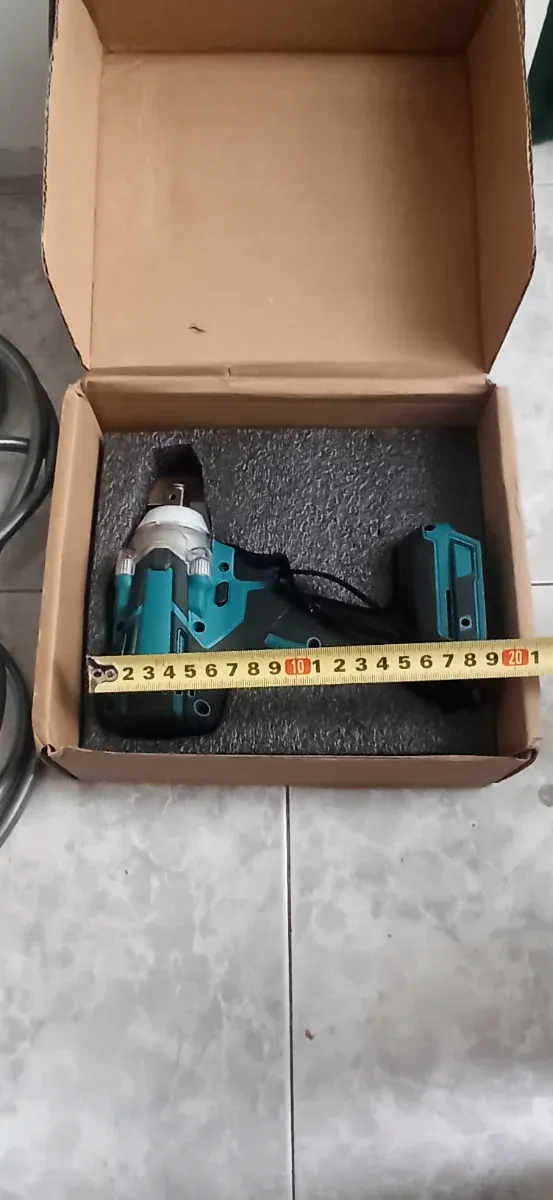 Llave de impacto compatible Makita