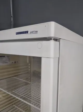 Nevera expositora Liebherr