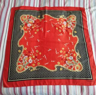 Pañuelo de seda 100% hecho en Italia