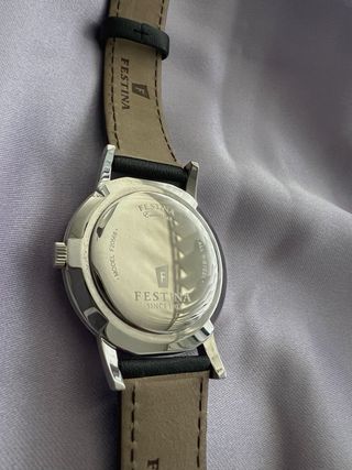 Reloj Festina Esfera Plateada Correa Negra