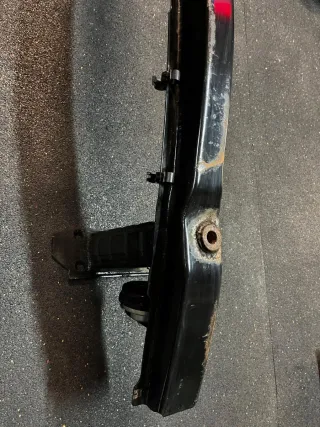 Traviesa Parachoques BMW E90 E91 E92 E93