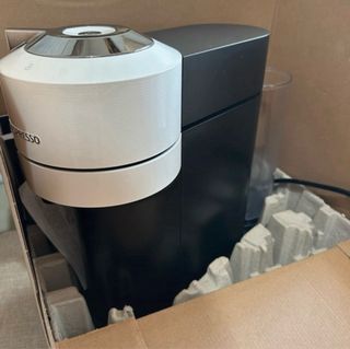 Macchina Caffè Nespresso Vertuo Bianca