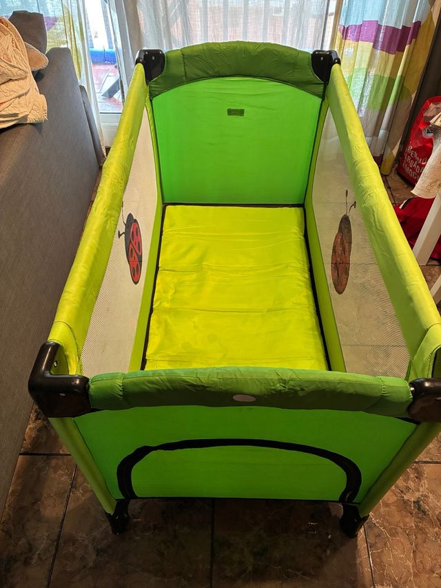 Cuna de viaje para bebé