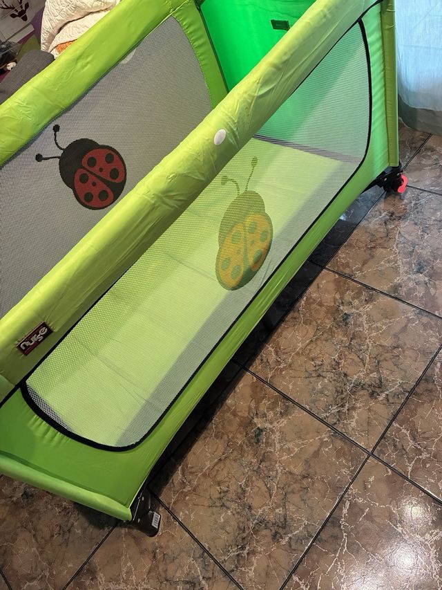 Cuna de viaje para bebé