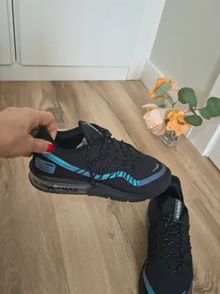 Zapatillas  Nike Air Max talla 40,5 color negro