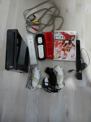 Consola Wii Negra + Accesorios + Juego